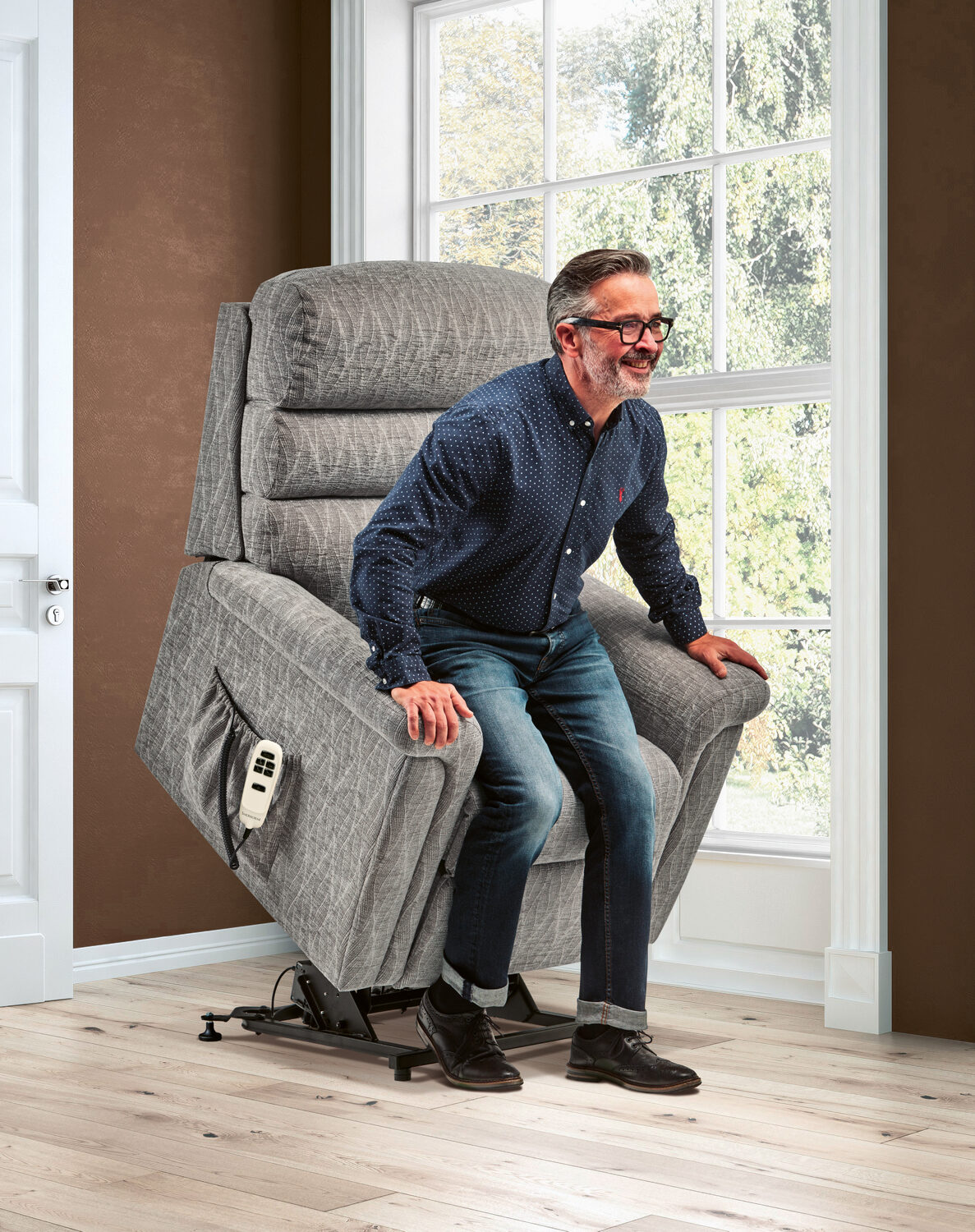 Sherborne Comfi-Sit Lift & Rise Recliner